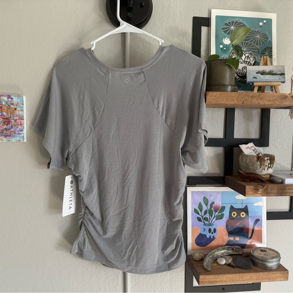 Athleta Women's Cinch Tee NWT - Picture 3 of 3